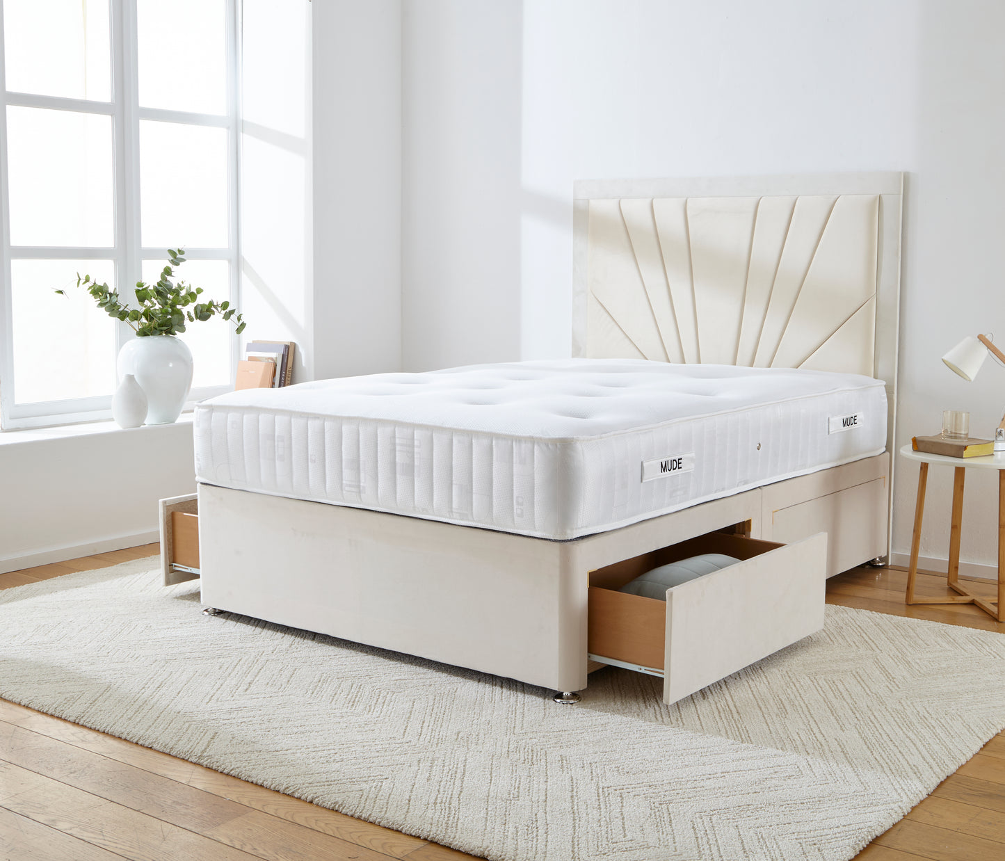 Frankfurt Divan Bed