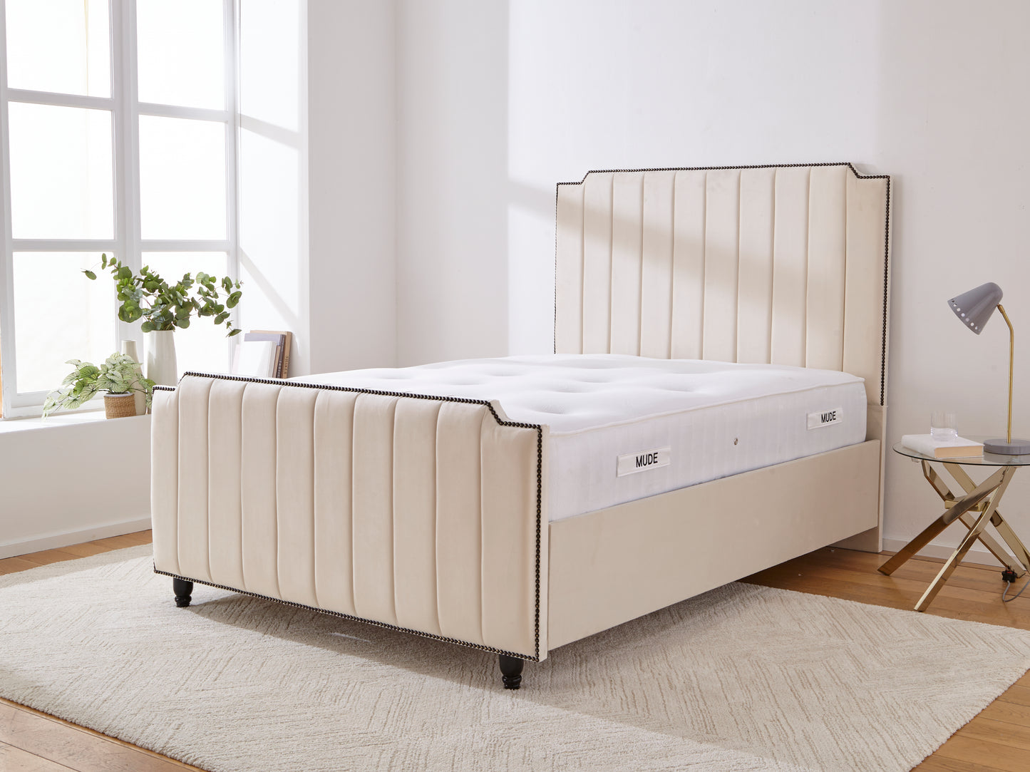 Santiago Upholstered Bed