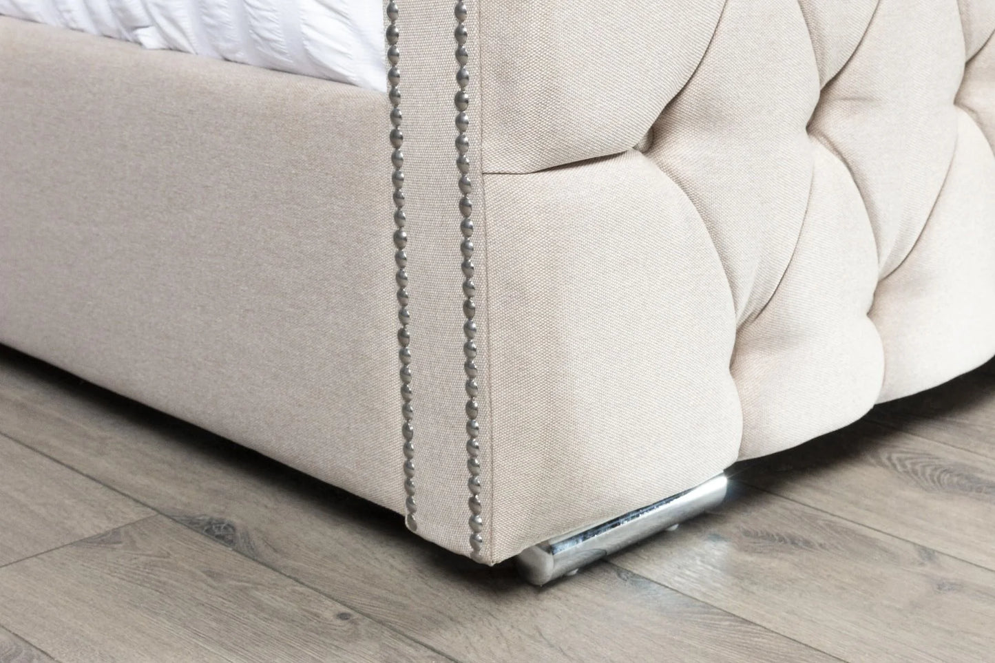 Buckingham Upholstered Bed